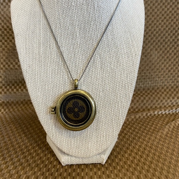 Handmade lockit pendant - Picture 1 of 2